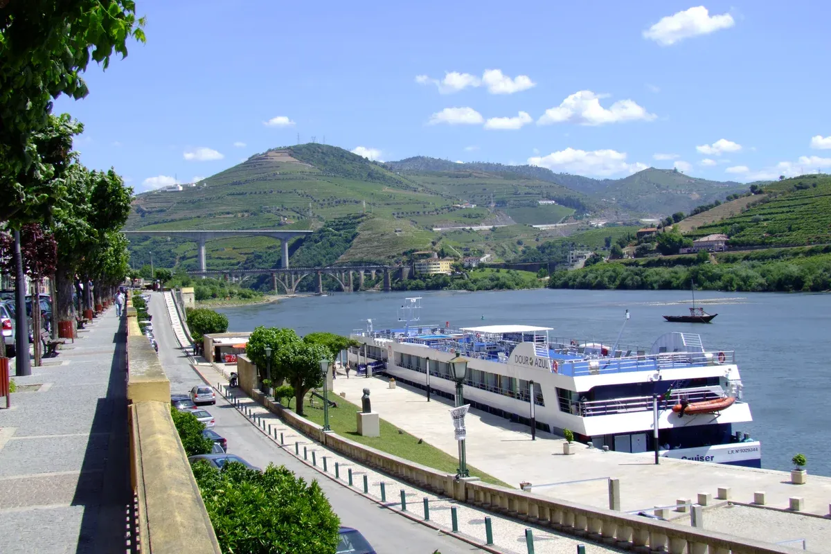 A cruise boat at the Régua quay on the Douro, a base for a 3-day trip from Porto